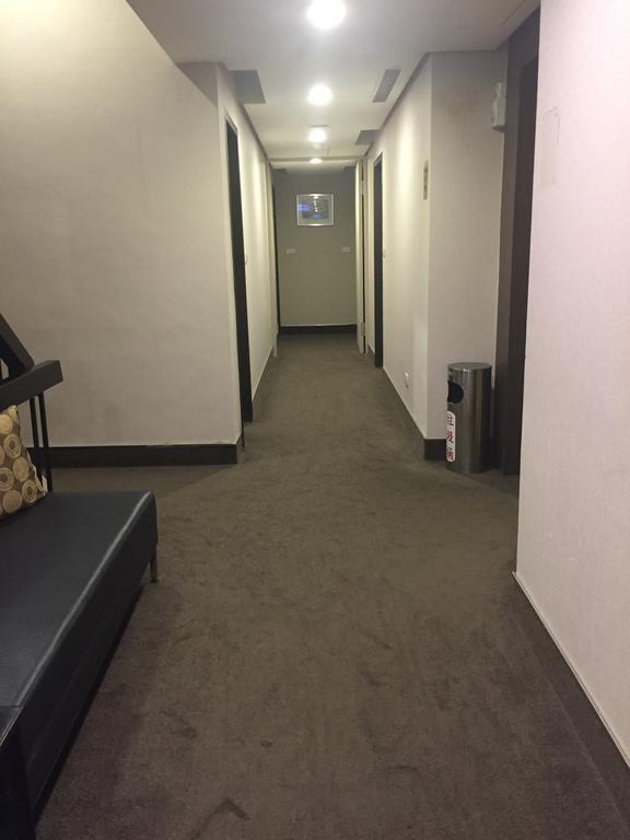 Royal Hotel Тайбэй Экстерьер фото