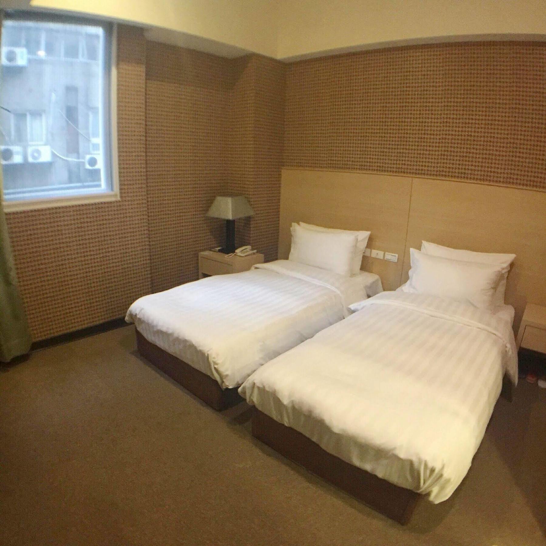 Royal Hotel Тайбэй Экстерьер фото